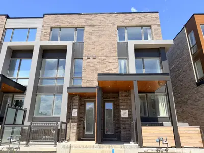 Condo Townhouse in Toronto