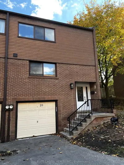 Condo Townhouse in Toronto