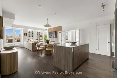 38 Cameron Street 608, Toronto, On M5t 0c3