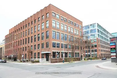 43 Hanna Avenue 208, Toronto, On M6k 1x1