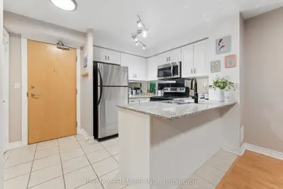 Condo Apartment in Toronto