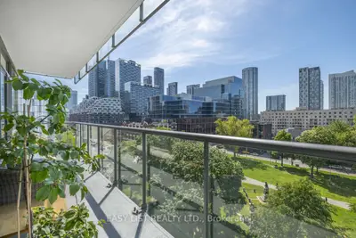 Condo Apartment in Toronto