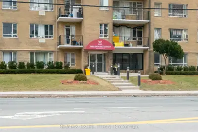 Condo Apartment in Toronto