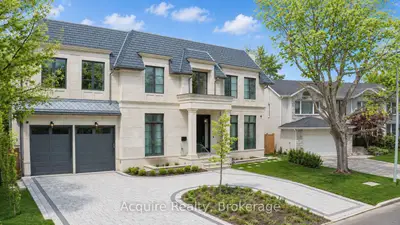 55 Leacroft Crescent, Toronto, On M3b 2g5