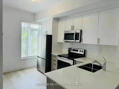 64a Tisdale Avenue, Toronto, On M4a 1c5