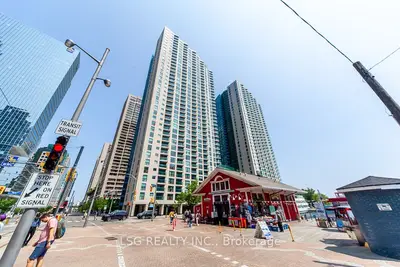 Condo Apartment in Toronto