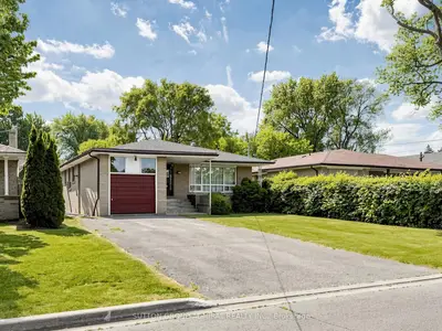 145 York Downs Drive, Toronto, On M3h 2g8