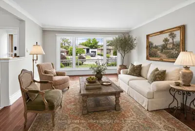 21 Barksdale Avenue, Toronto, On M3h 4s4