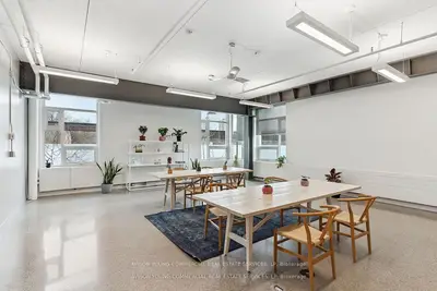 550 Bayview Avenue W 404, Toronto, On M4w 3x8