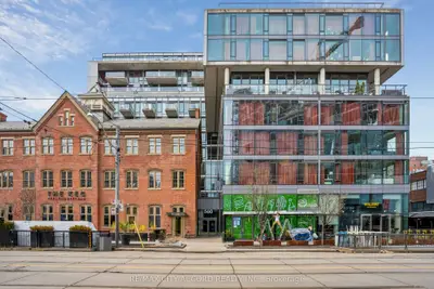 Condo Apartment in Toronto