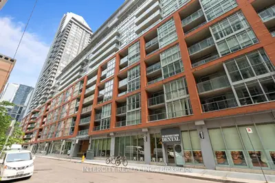 Condo Apartment in Toronto