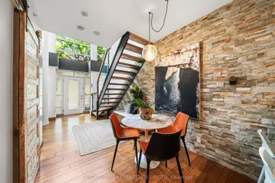 Condo Townhouse in Toronto