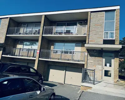 Triplex in Toronto