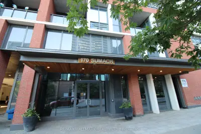 Condo Apartment in Toronto