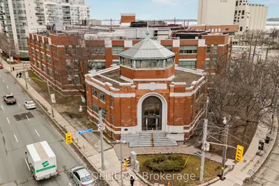 545 Lakeshore Boulevard W, Toronto, On M5v 1a3