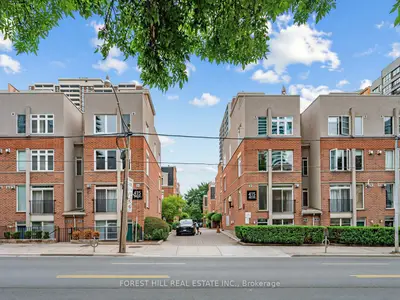 Condo Townhouse in Toronto