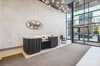 Condo Apartment in Toronto