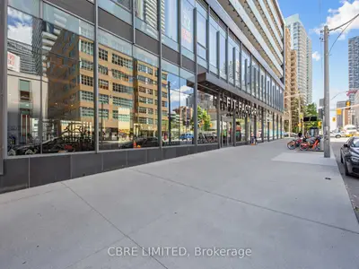 161 Eglinton Avenue E 3, Toronto, On M4p 1j5