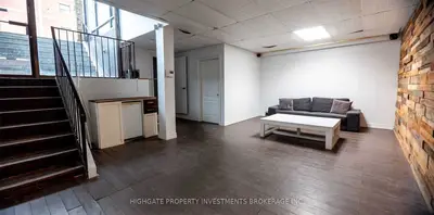 835 Bloor Street W Lower, Toronto, On M6g 1m1