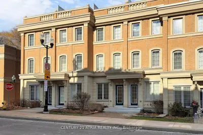 Condo Townhouse in Toronto