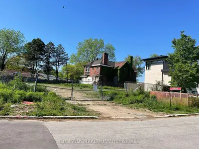 20 Legato Court, Toronto, On M3b 1l7
