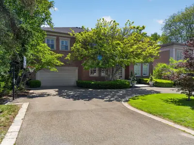3 Vernham Court, Toronto, On M2l 2b3