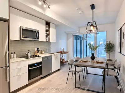 Condo Apartment in Toronto