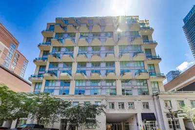Condo Apartment in Toronto
