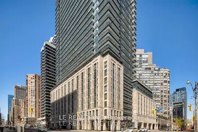 Condo Apartment in Toronto