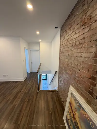 Upper Level in Toronto
