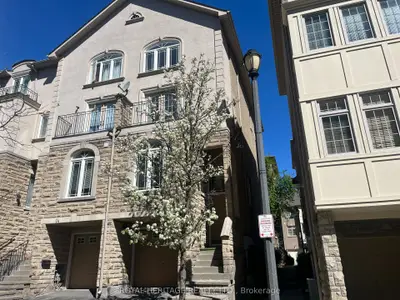 Condo Townhouse in Toronto