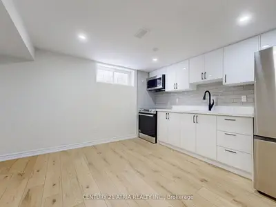57 Saddle Ridge Drive Lower B, Toronto, On M4a 1z6