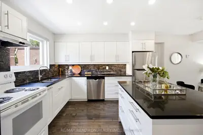 Condo Townhouse in Toronto
