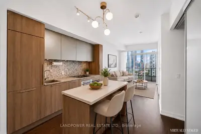 Condo Apartment in Toronto