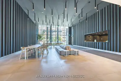 500 Wilson Avenue 721, Toronto, On M3h 5y9