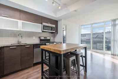 Condo Apartment in Toronto