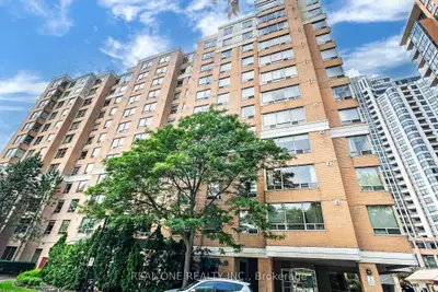 Condo Apartment in Toronto