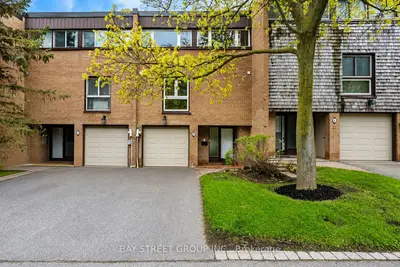Condo Townhouse in Toronto