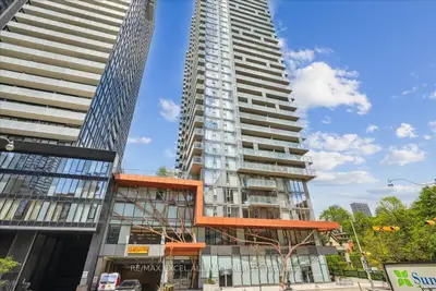 Condo Apartment in Toronto