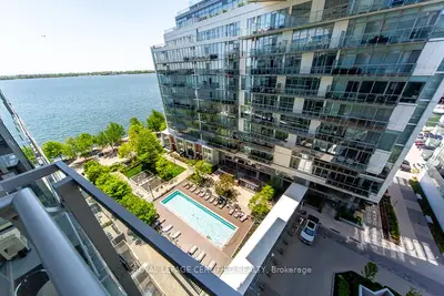 Condo Apartment in Toronto