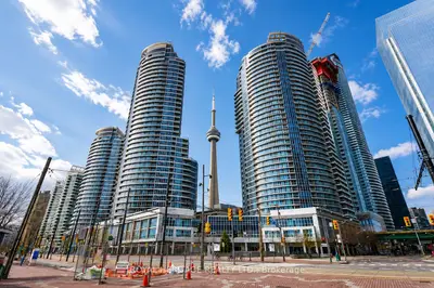 Condo Apartment in Toronto