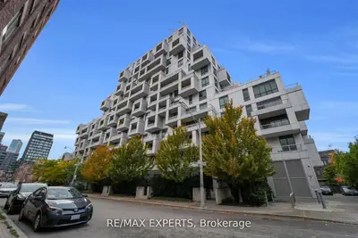 38 Cameron Street 605, Toronto, On M5t 0c3