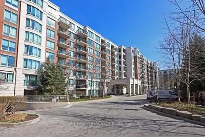 Condo Apartment in Toronto
