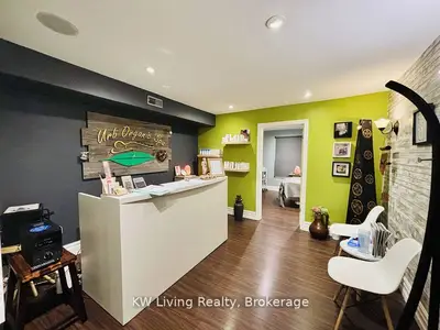 701 Mount Pleasant Road Second Floor, Toronto, On M4s 2n4