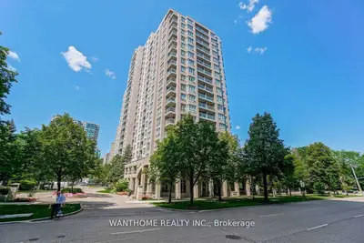 Condo Apartment in Toronto