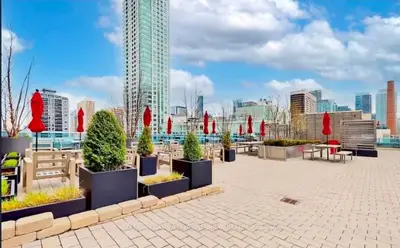 Condo Apartment in Toronto