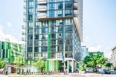 Condo Apartment in Toronto