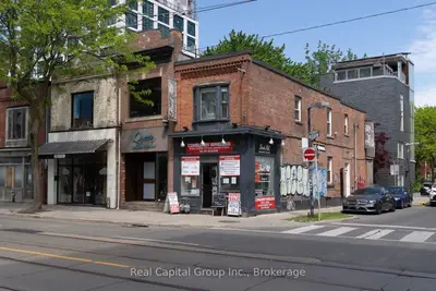 384 Queen Street, Toronto, On M5a 1t1