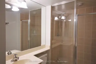 80 Harrison Garden Boulevard 219, Toronto, On M2n 7e3