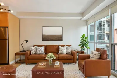Condo Apartment in Toronto